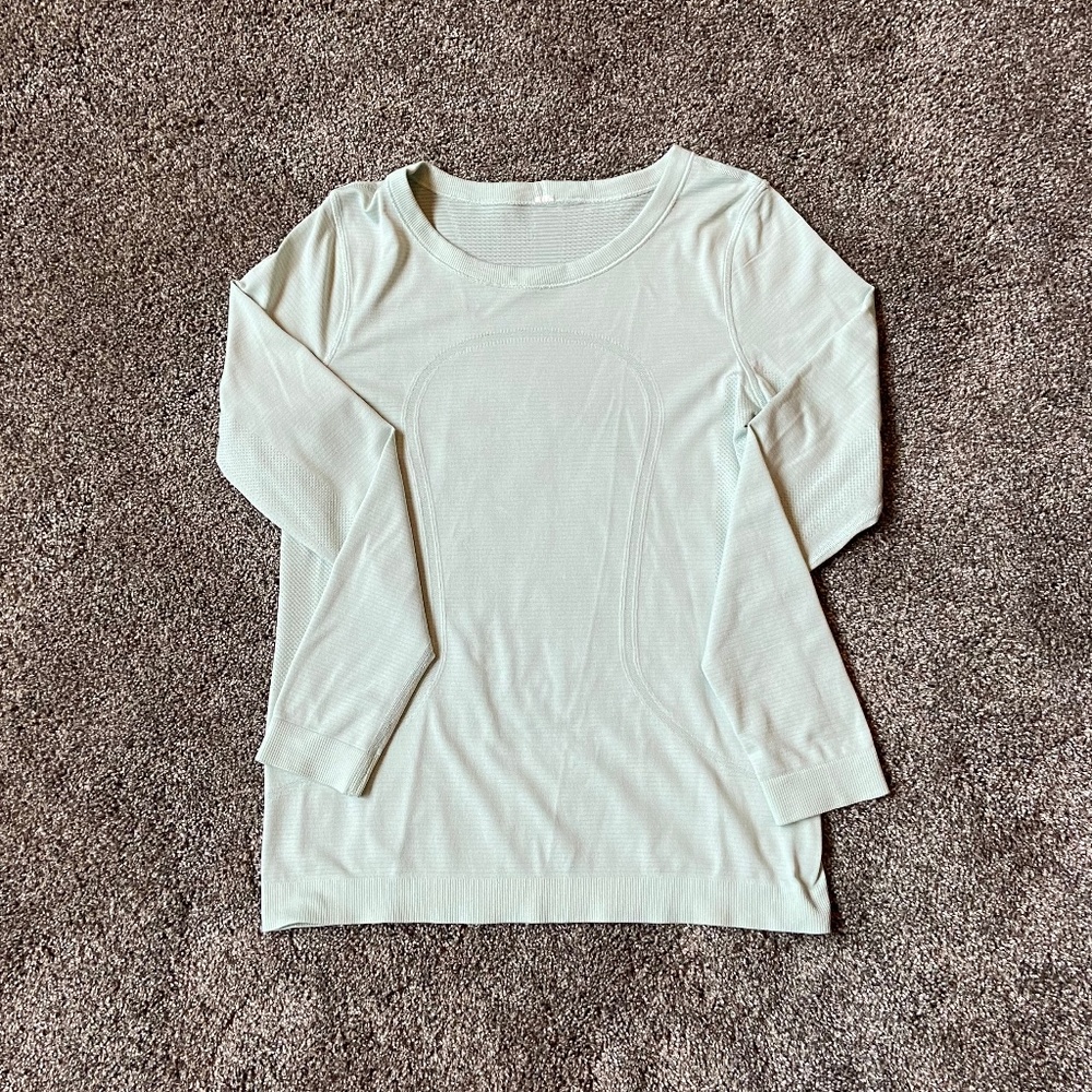 Lululemon pale green LS shirt